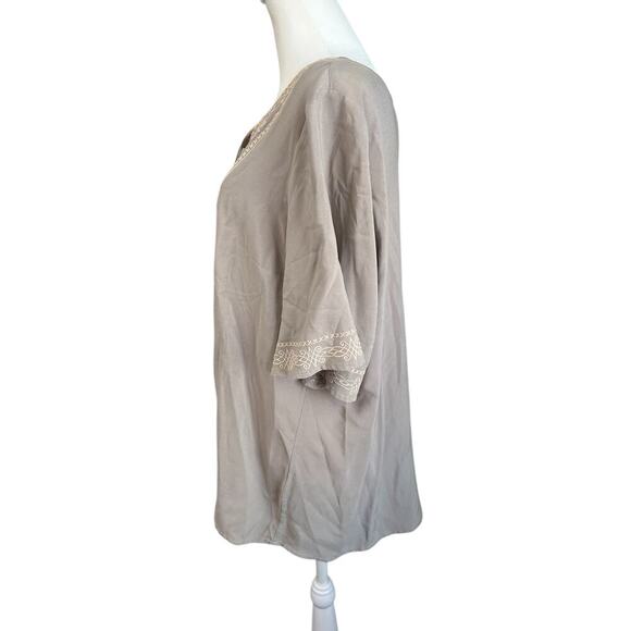 Ariat Auburn Top Bohemian Flowy Grey and Khaki Peasant Shirt Western Prairie - Picture 8 of 9